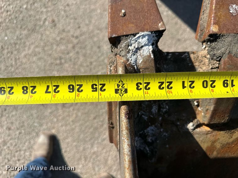 image for item ER8848 2008 John Deere 310J backhoe