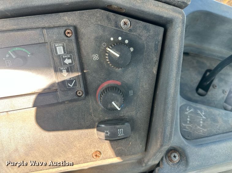 image for item ER8848 2008 John Deere 310J backhoe