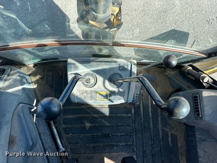 image for item ER8848 2008 John Deere 310J backhoe