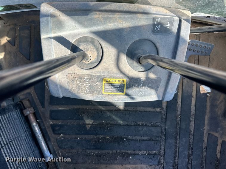 image for item ER8848 2008 John Deere 310J backhoe