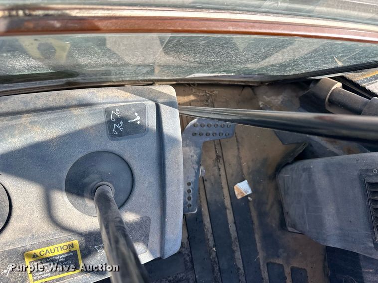 image for item ER8848 2008 John Deere 310J backhoe