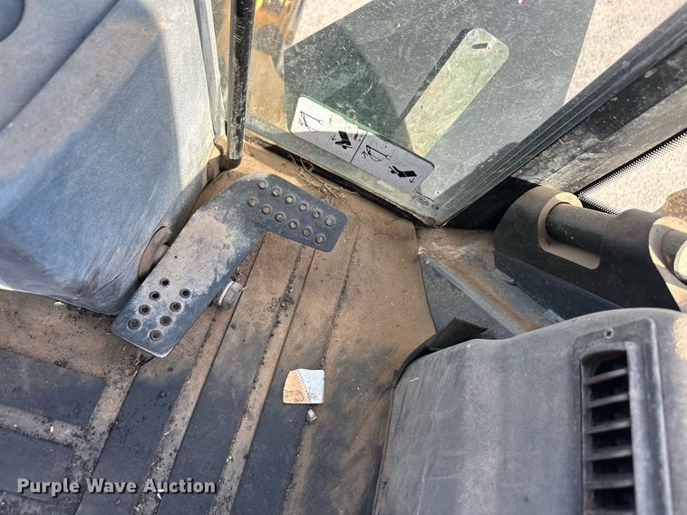 image for item ER8848 2008 John Deere 310J backhoe