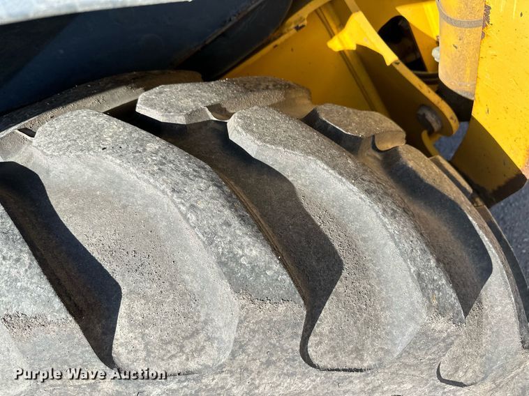 image for item ER8848 2008 John Deere 310J backhoe