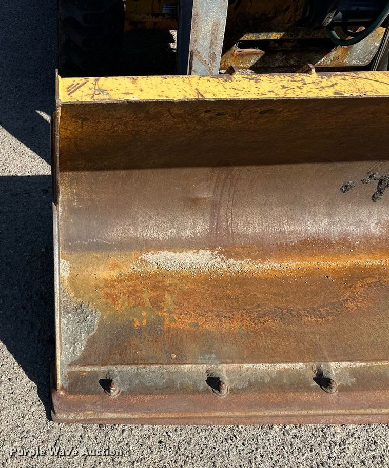 image for item ER8849 2007 John Deere 310J backhoe