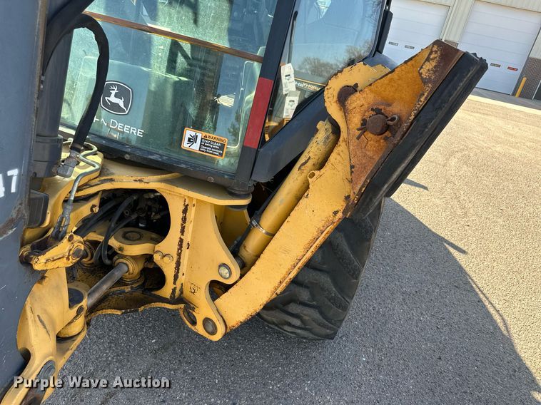 image for item ER8849 2007 John Deere 310J backhoe
