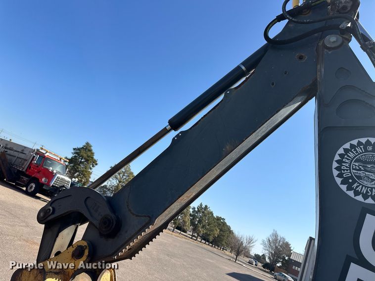 image for item ER8849 2007 John Deere 310J backhoe