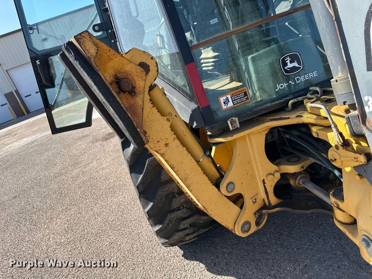 image for item ER8849 2007 John Deere 310J backhoe