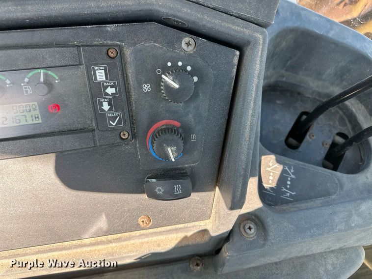 image for item ER8849 2007 John Deere 310J backhoe