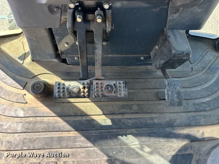 image for item ER8849 2007 John Deere 310J backhoe