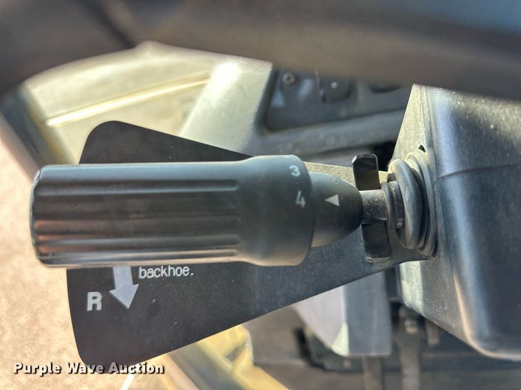 image for item ER8849 2007 John Deere 310J backhoe