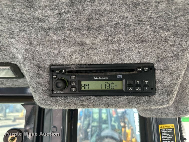 image for item ER8849 2007 John Deere 310J backhoe