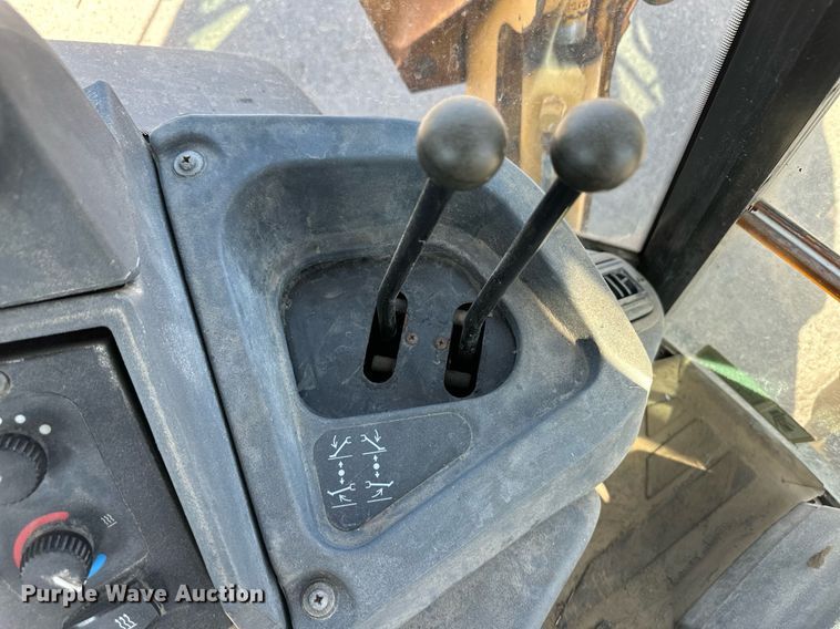 image for item ER8849 2007 John Deere 310J backhoe