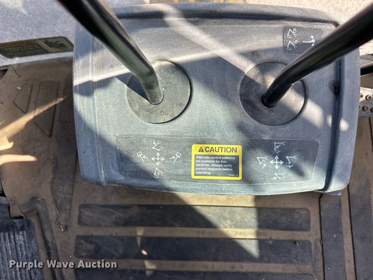 image for item ER8849 2007 John Deere 310J backhoe