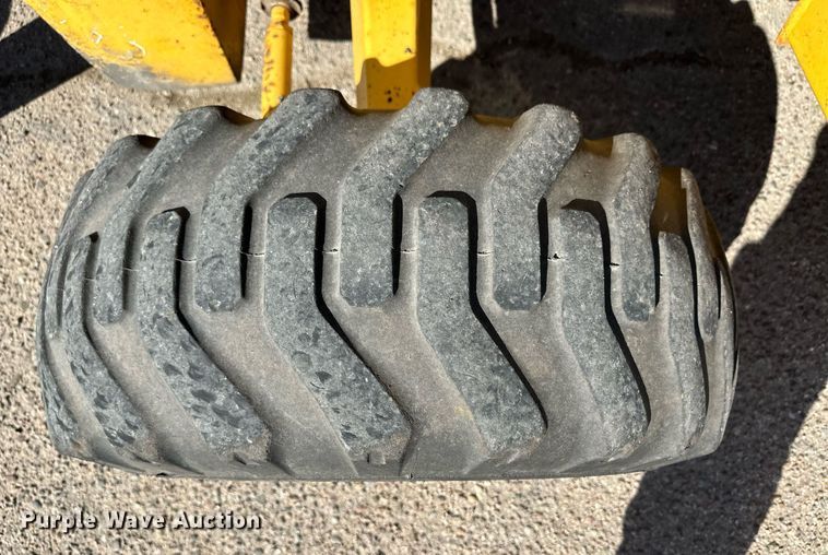 image for item ER8849 2007 John Deere 310J backhoe