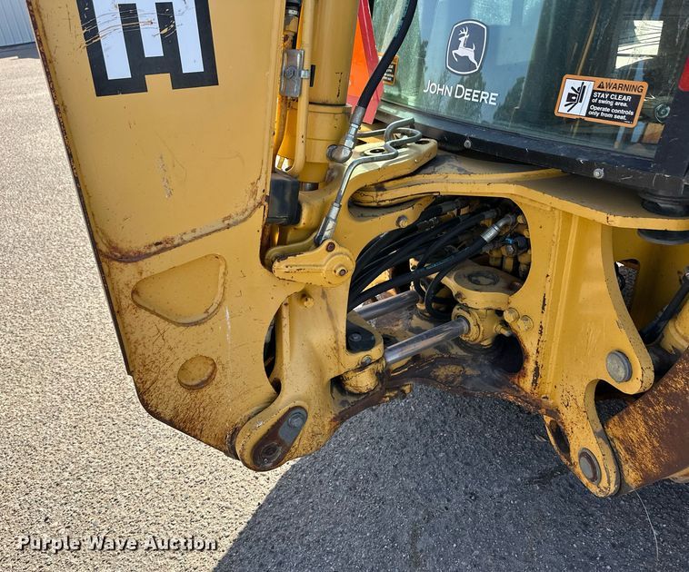 image for item ER8850 2005 John Deere 310G backhoe