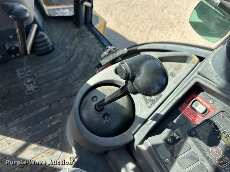 image for item ER8850 2005 John Deere 310G backhoe