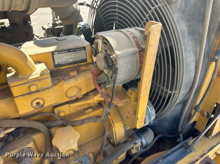 image for item ER8850 2005 John Deere 310G backhoe