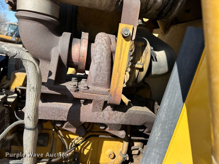 image for item ER8850 2005 John Deere 310G backhoe