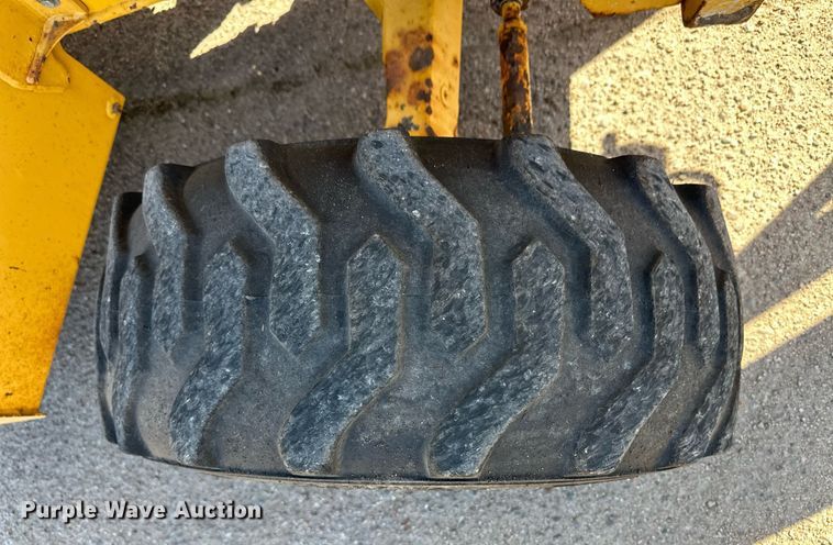 image for item ER8850 2005 John Deere 310G backhoe