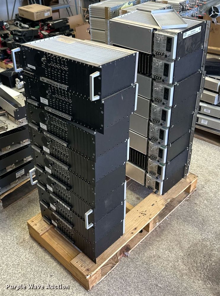 image for item ER8909 (16) Raytheon SNV-12 signal noise voter comparators
