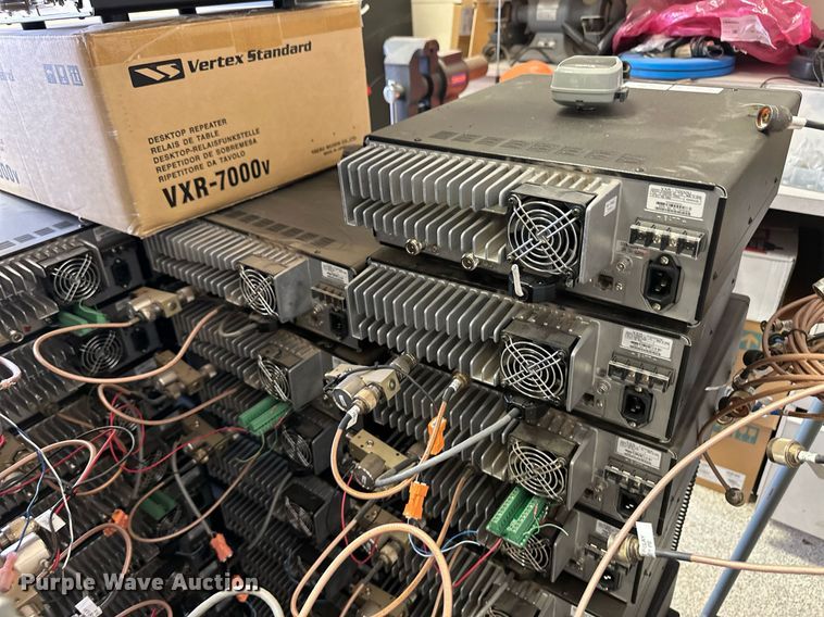 image for item ER8911 (66) Vertex radios