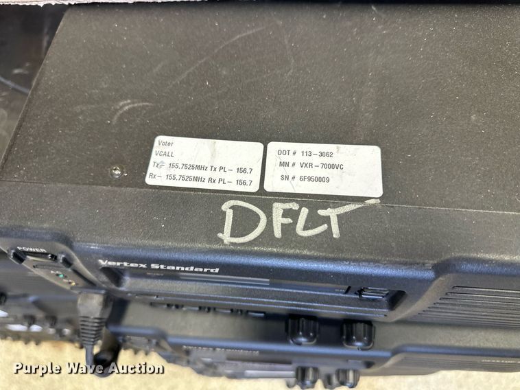 image for item ER8911 (66) Vertex radios