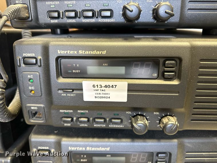 image for item ER8911 (66) Vertex radios