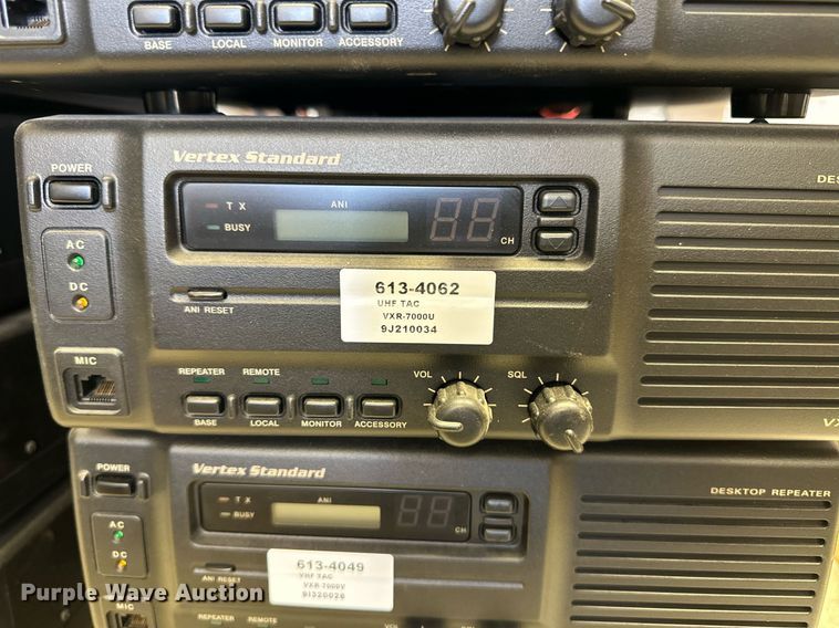 image for item ER8911 (66) Vertex radios