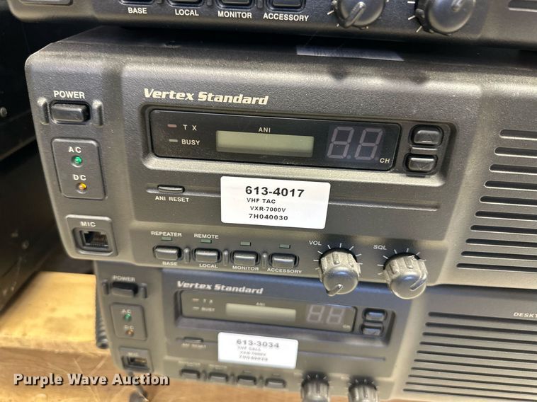 image for item ER8911 (66) Vertex radios