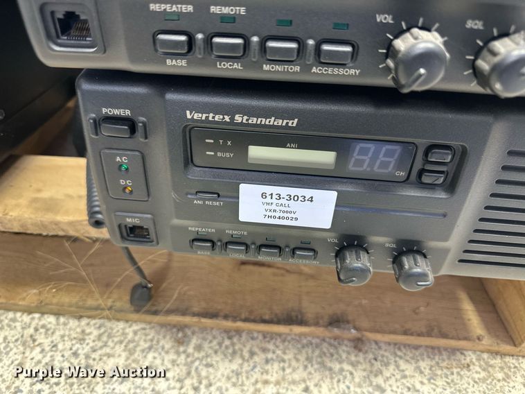 image for item ER8911 (66) Vertex radios