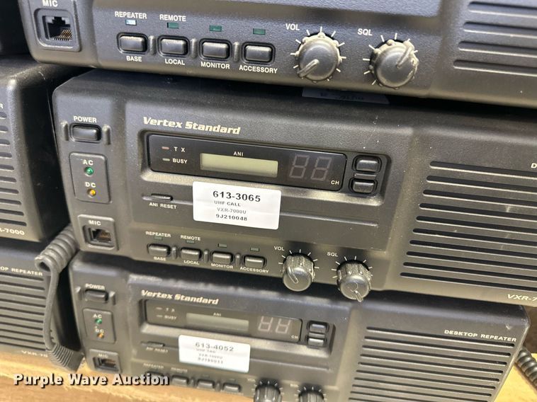image for item ER8911 (66) Vertex radios