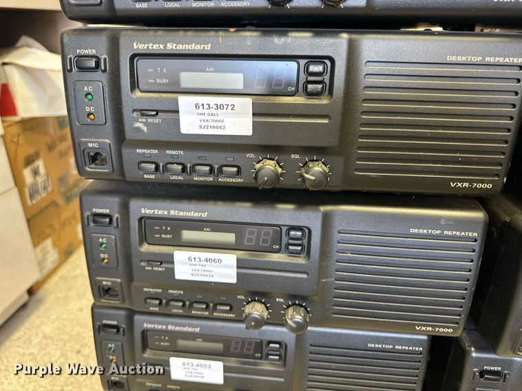 image for item ER8911 (66) Vertex radios