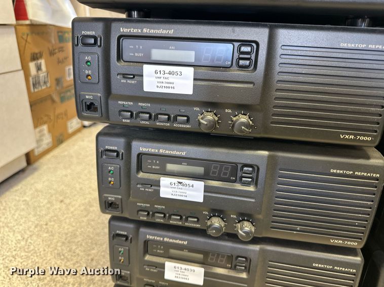 image for item ER8911 (66) Vertex radios