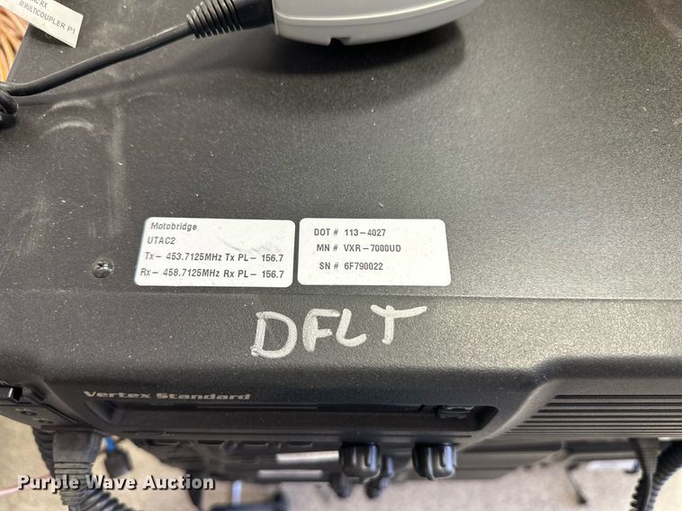 image for item ER8911 (66) Vertex radios