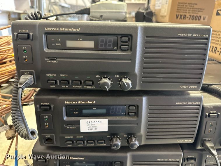 image for item ER8911 (66) Vertex radios