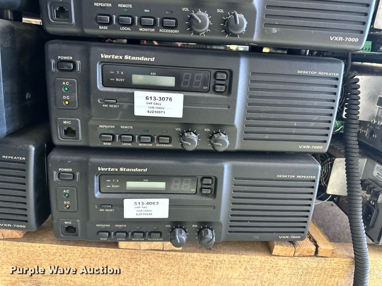 image for item ER8911 (66) Vertex radios