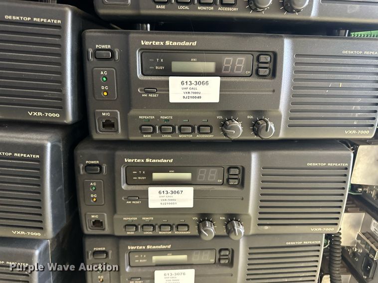 image for item ER8911 (66) Vertex radios