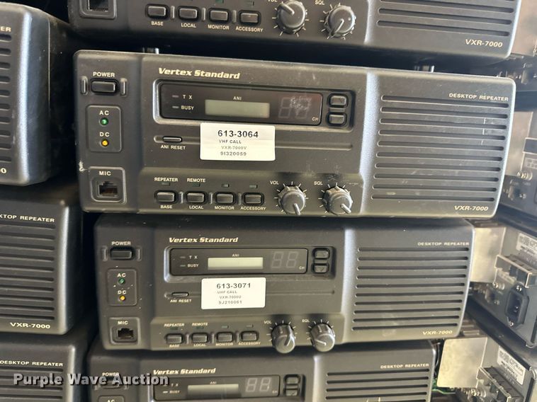 image for item ER8911 (66) Vertex radios