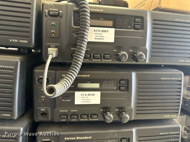 image for item ER8911 (66) Vertex radios