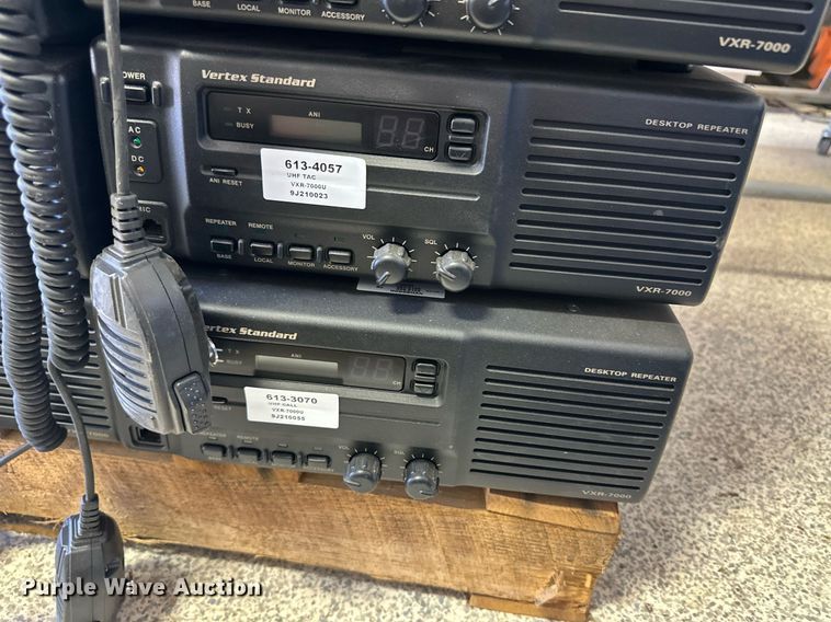 image for item ER8911 (66) Vertex radios