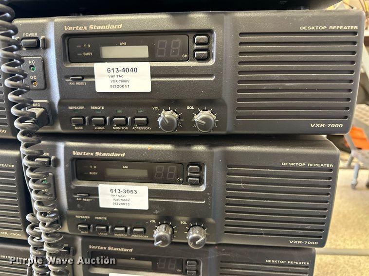 image for item ER8911 (66) Vertex radios