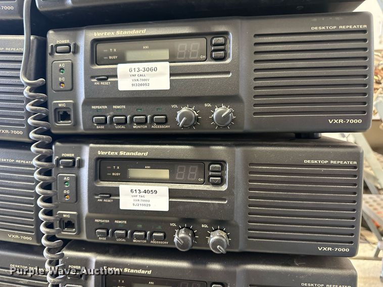 image for item ER8911 (66) Vertex radios