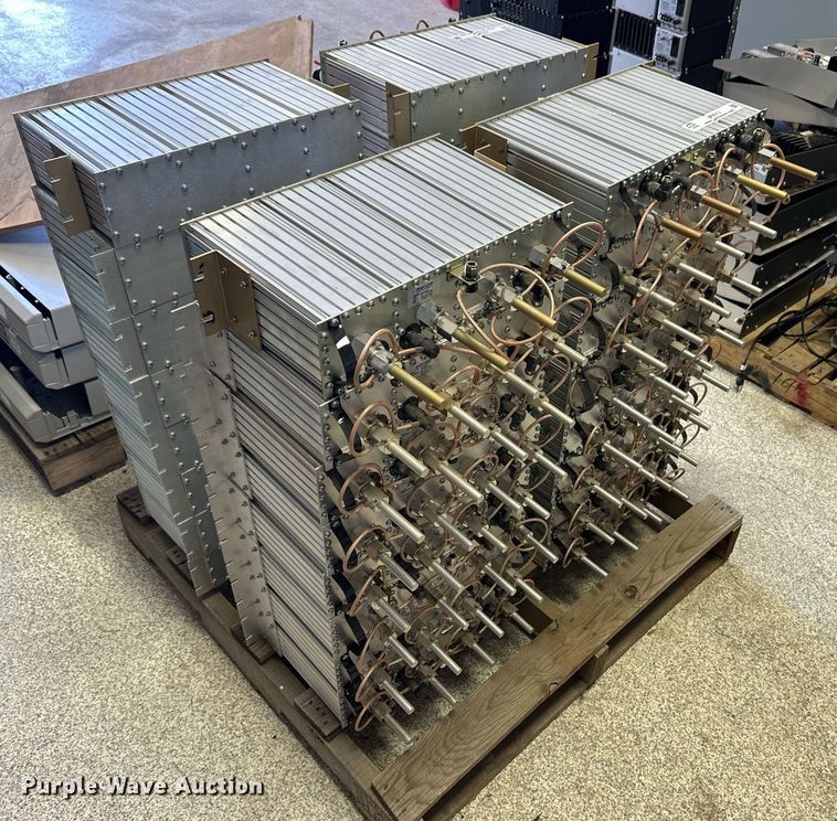 image for item ER8913 (15) Sinclair Q2222E-1 VHF duplexers