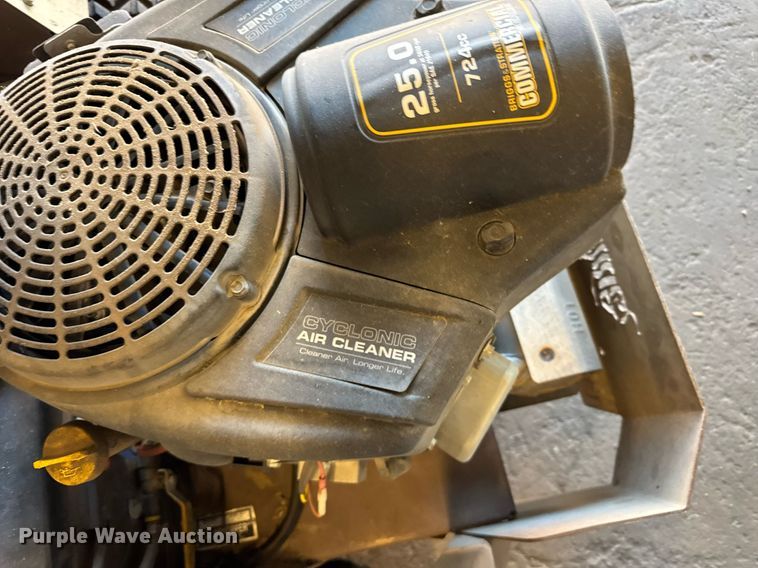 image for item NN9673 2014 Grasshopper 126 ZTR lawn mower