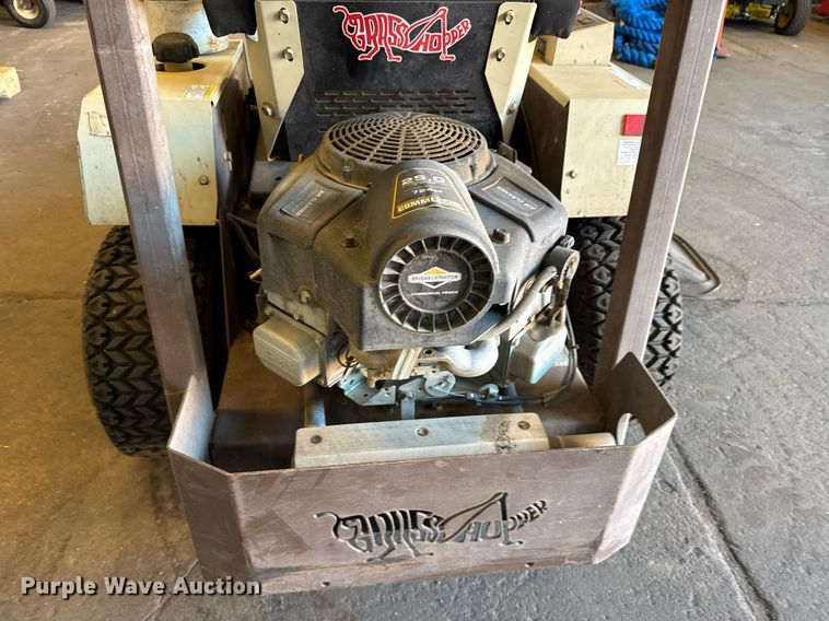 image for item NN9673 2014 Grasshopper 126 ZTR lawn mower