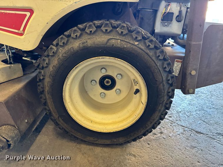 image for item NN9673 2014 Grasshopper 126 ZTR lawn mower