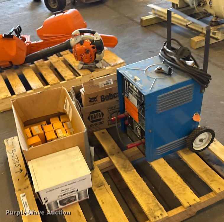 image for item NN9676 Miller Thunderbolt 225 welder