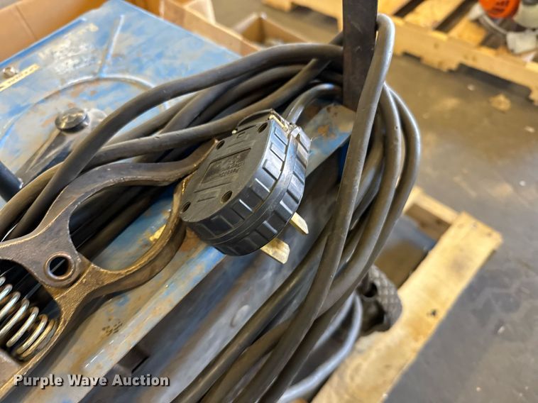 image for item NN9676 Miller Thunderbolt 225 welder