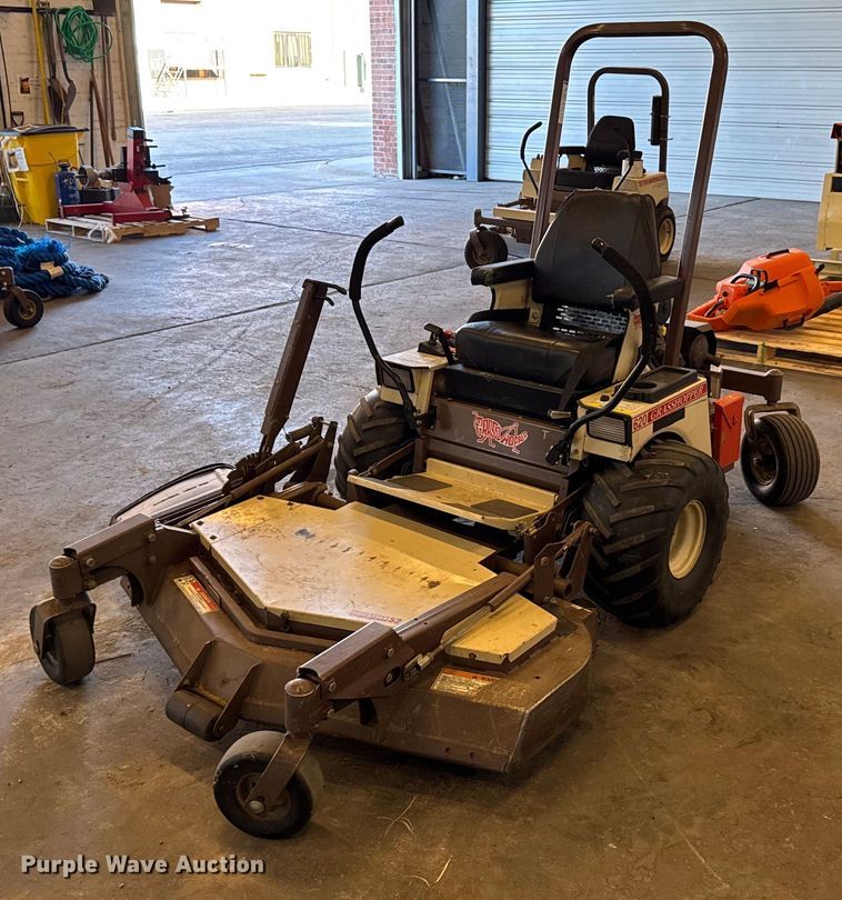 image for item NN9677 Grasshopper 620 ZTR lawn mower