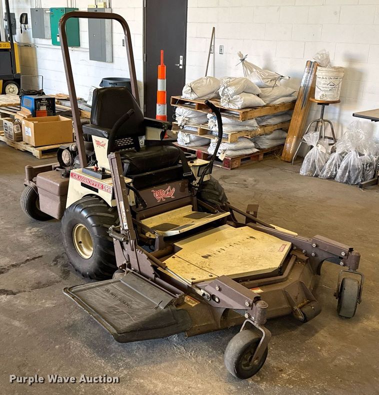 image for item NN9677 Grasshopper 620 ZTR lawn mower